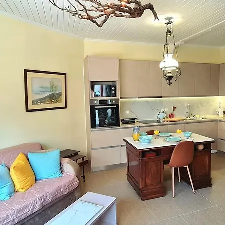 Lefkatas Downtown Апартаменты Лефкада